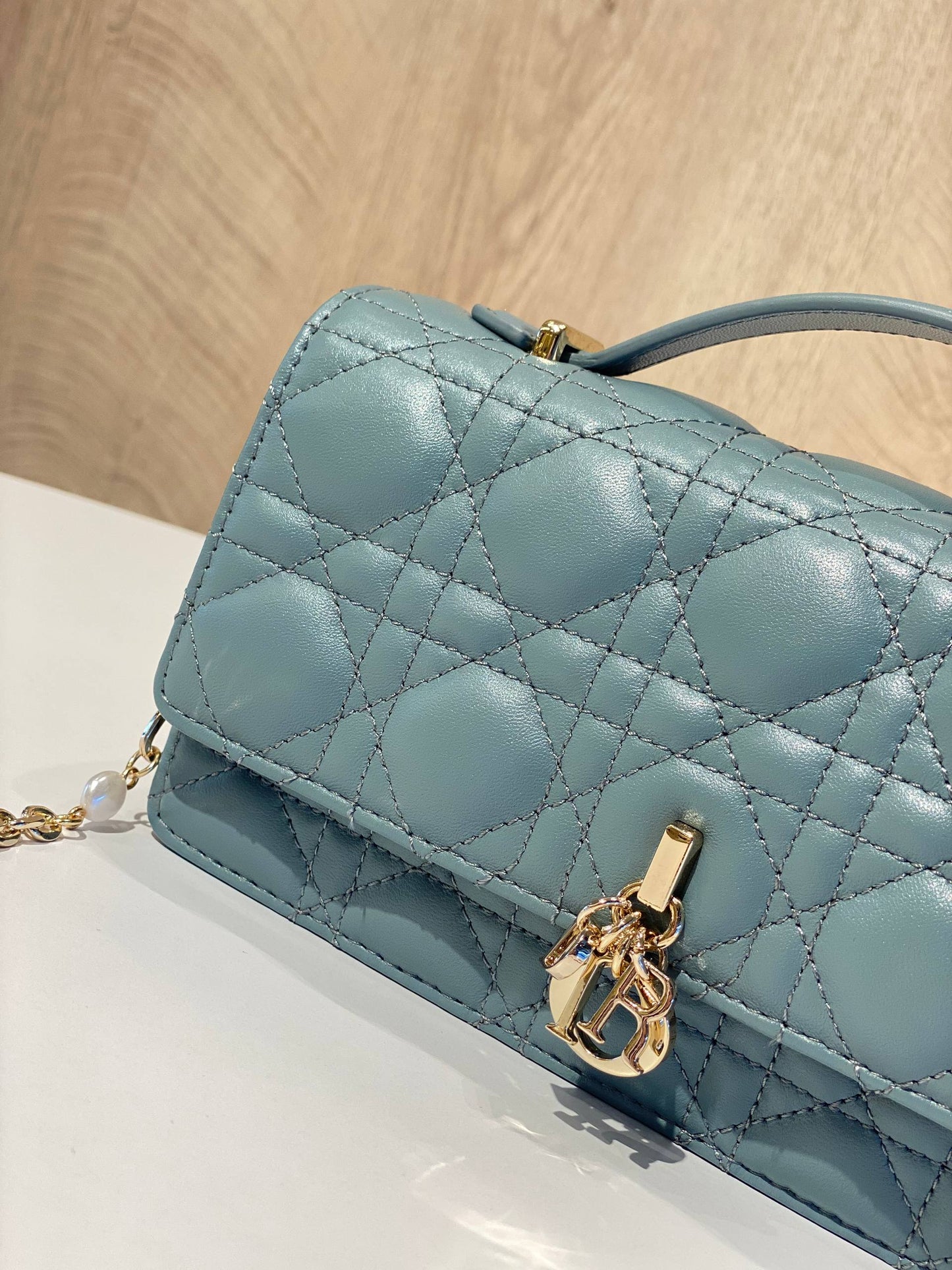 Dior