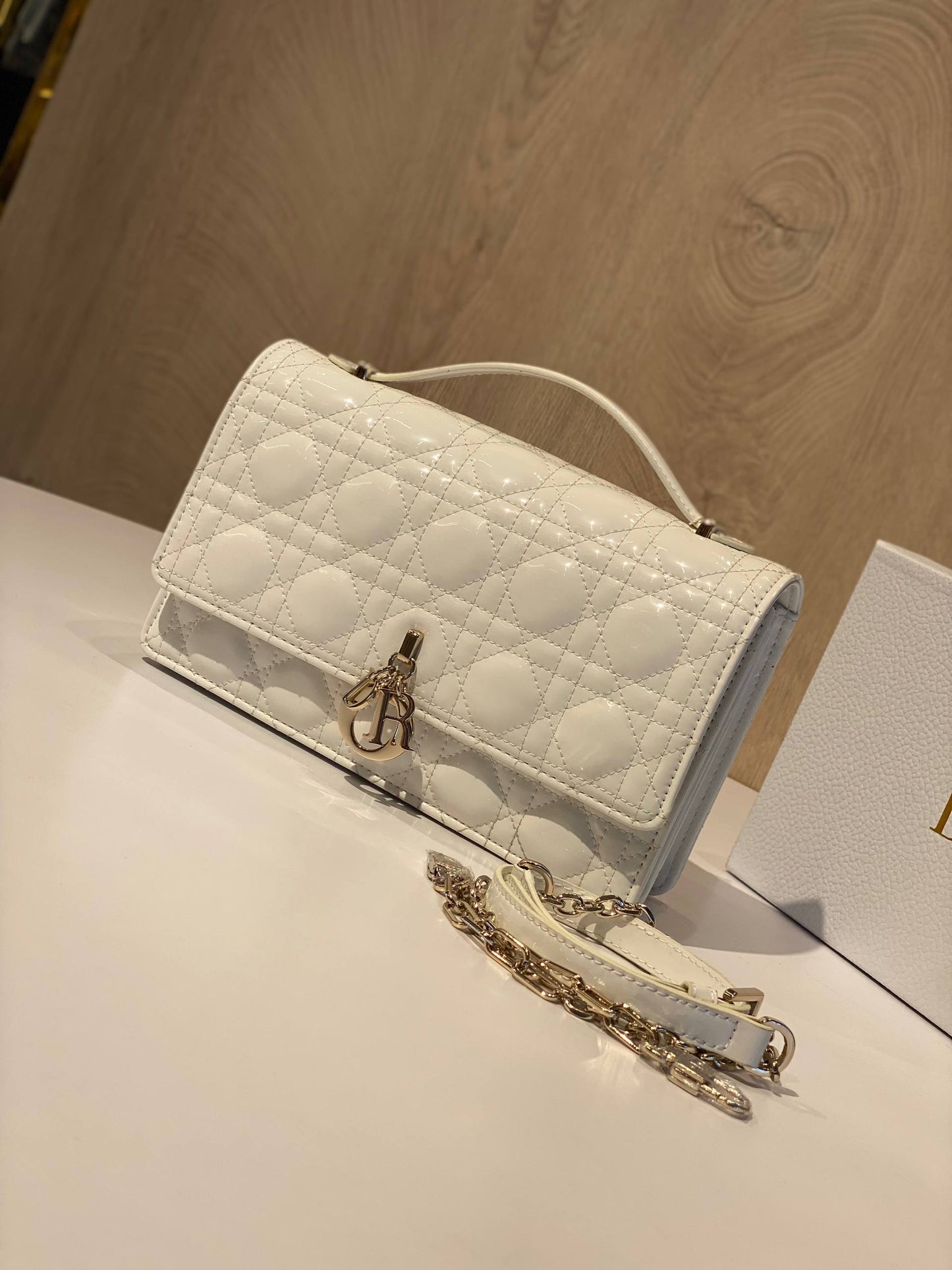 Dior