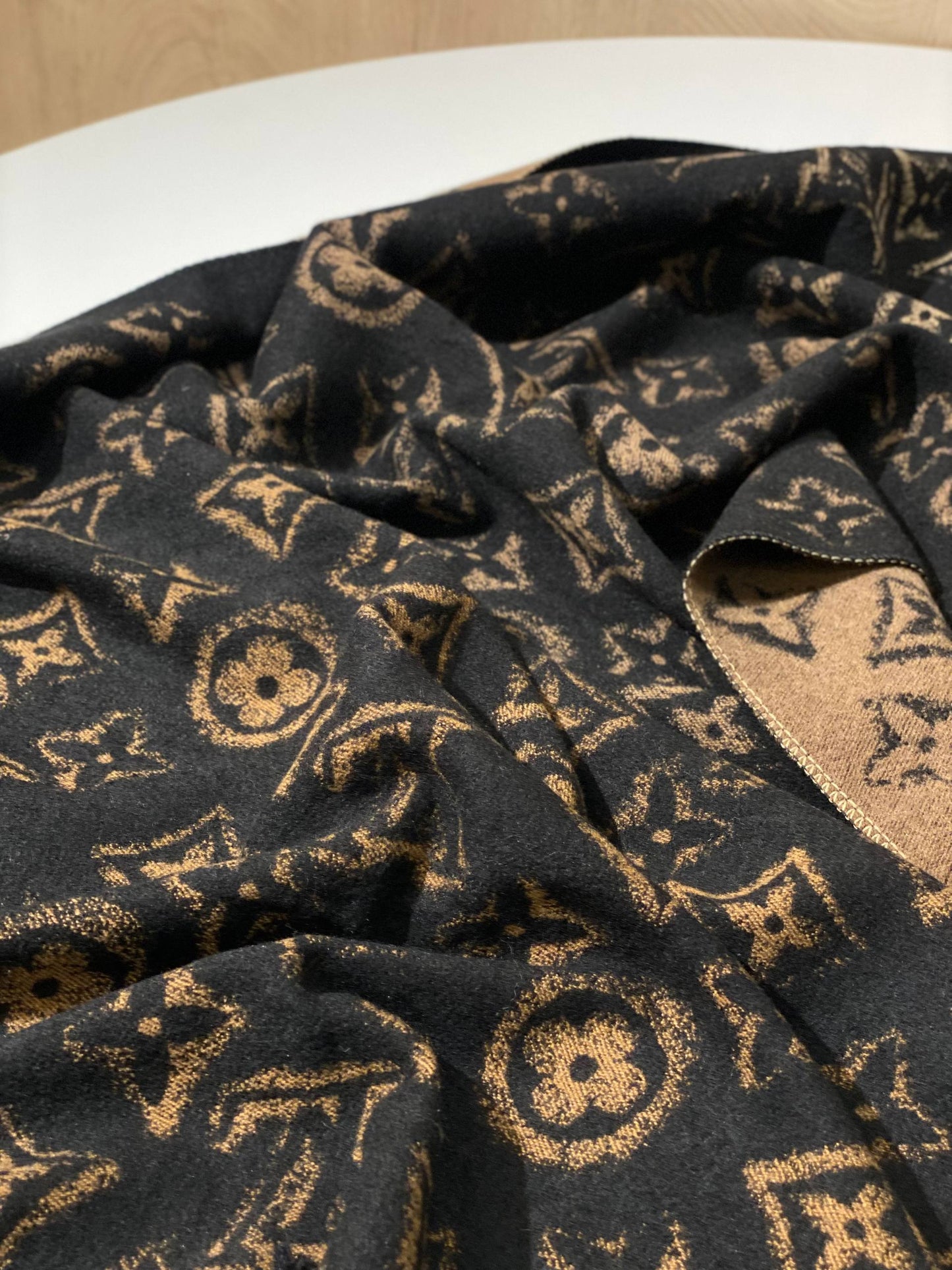 LV Scarf