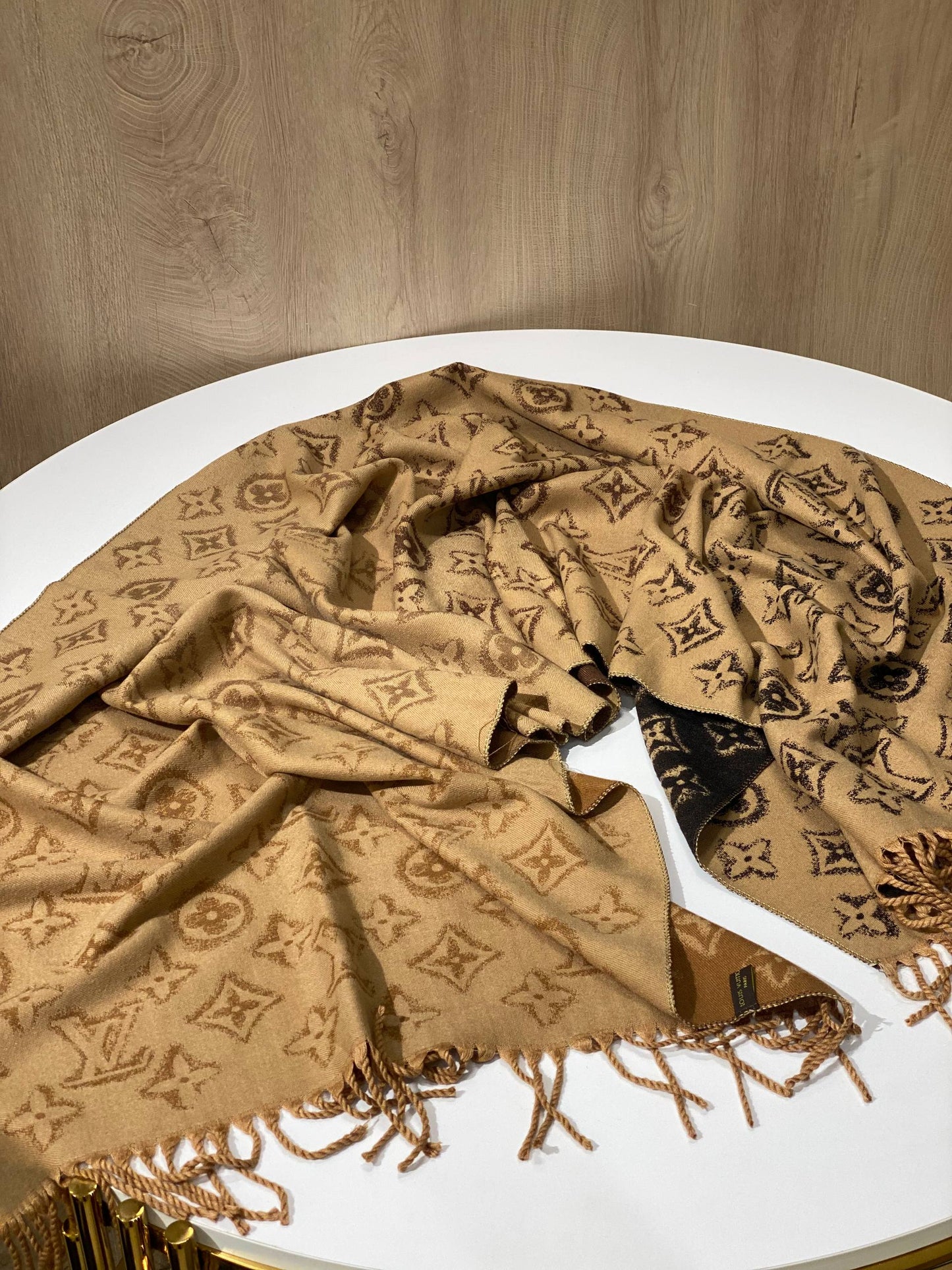 LV Scarf