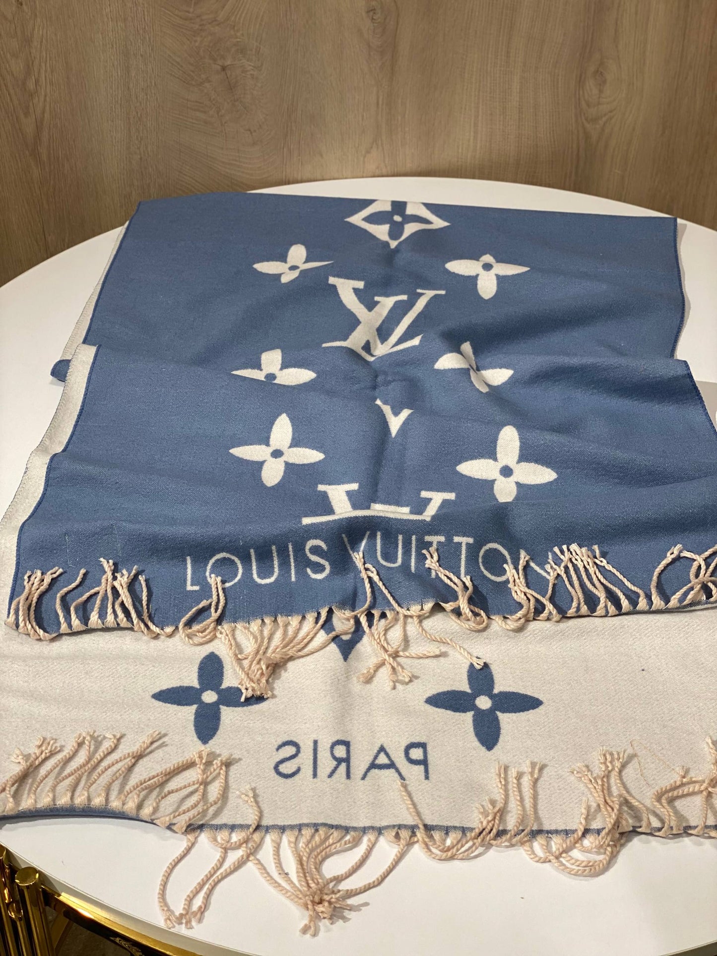 LV Scarf