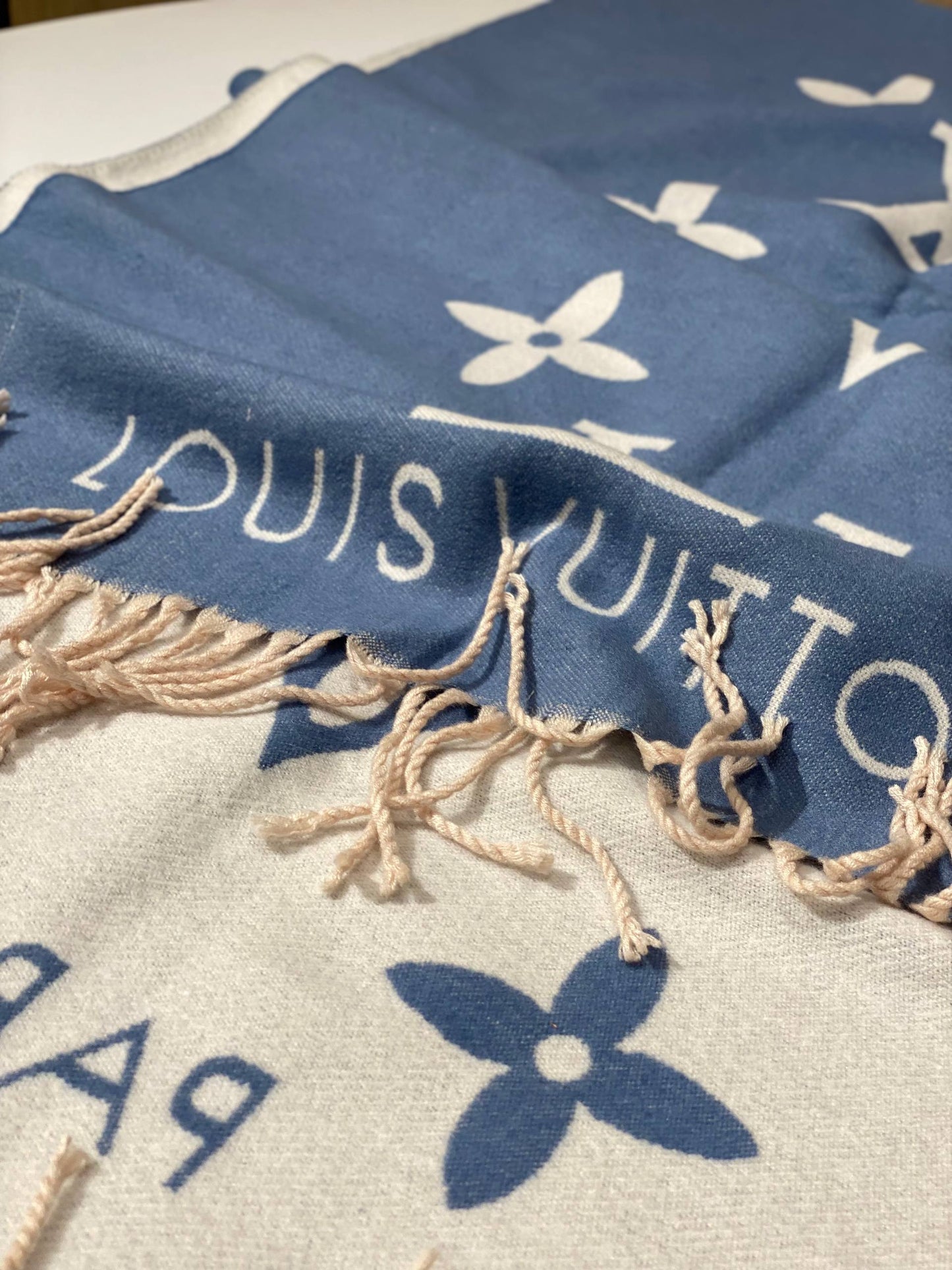 LV Scarf