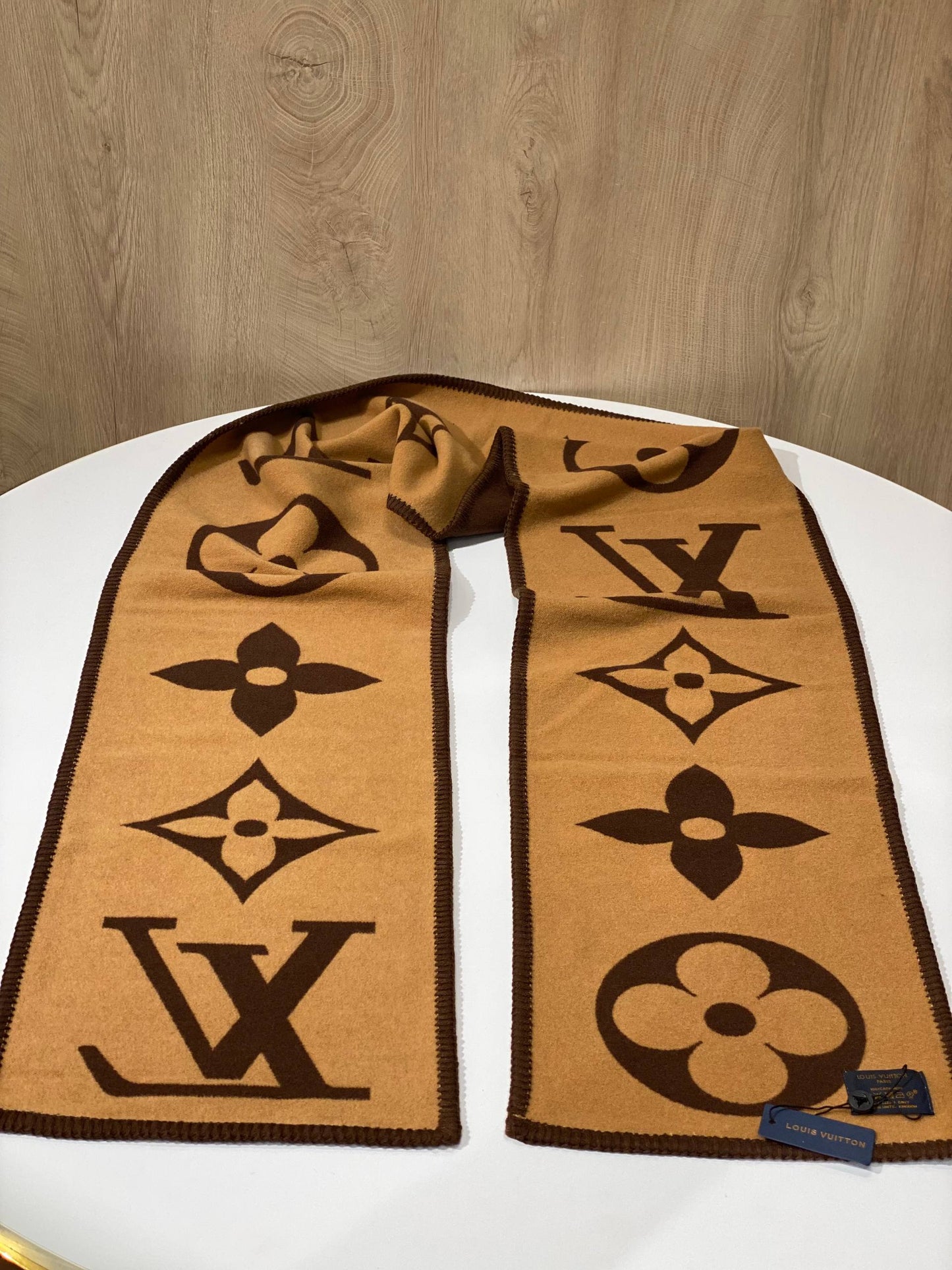 LV Scarf