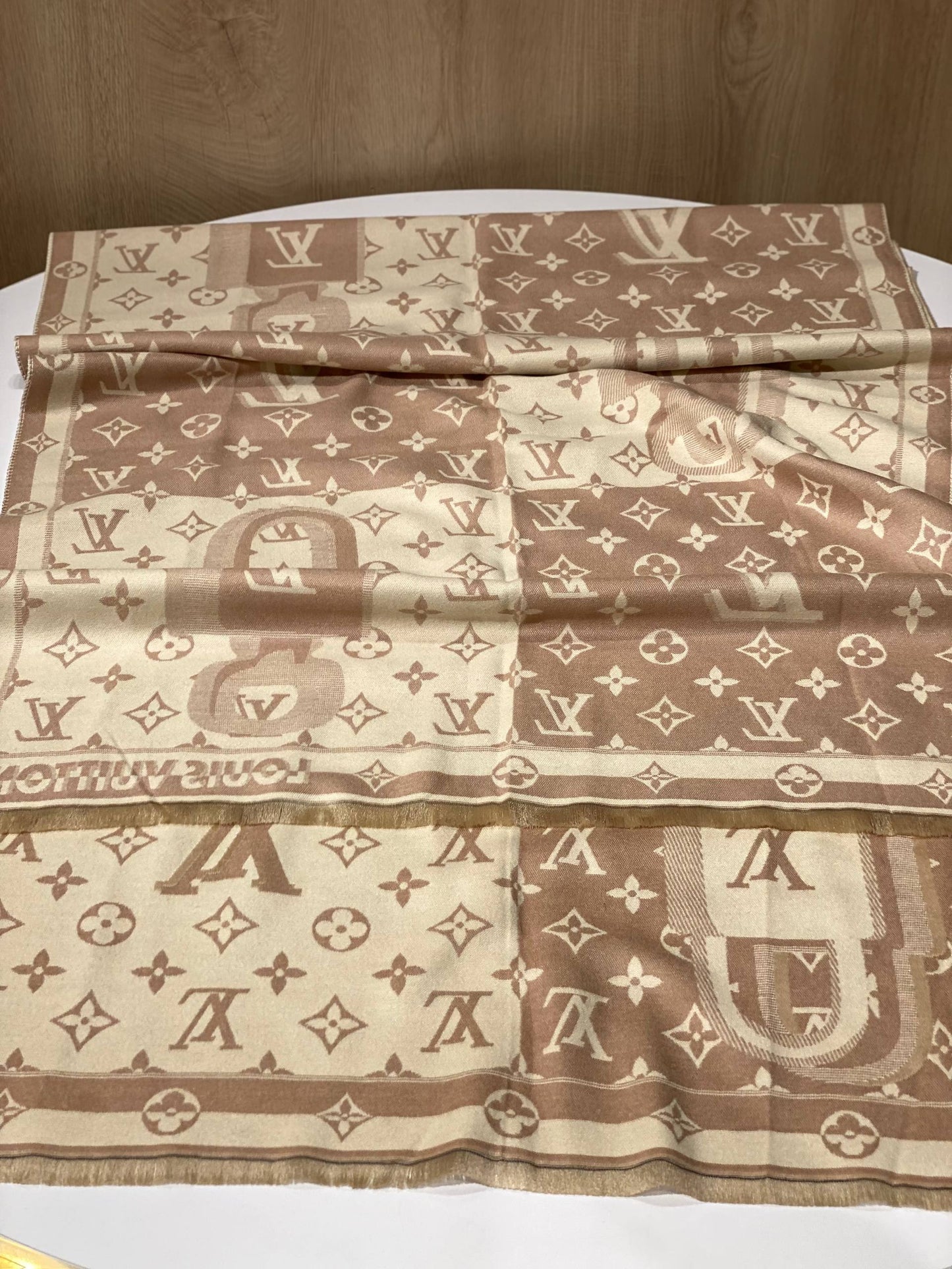 LV Scarf